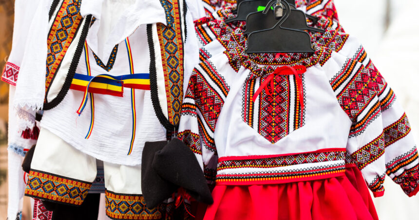 ziua universala a iei 2026 de ce este sarbatorita pe 24 iunie si ce simbolizeaza camasa traditionala romaneasca 6a3b57faf3e33