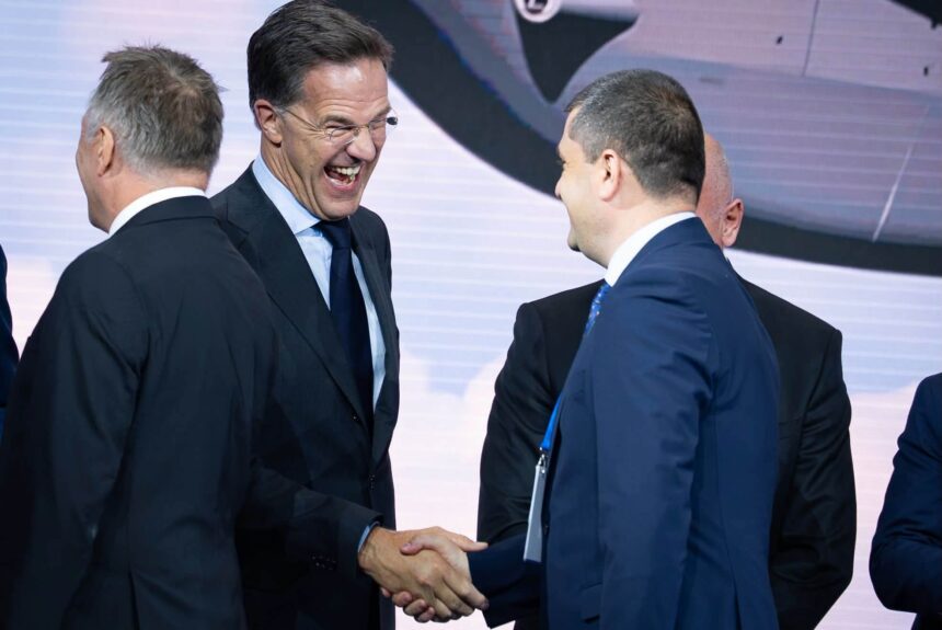 a ras si rutte anuntul lui miruta la summit ul nato repornim productia militara din fabricile romanesti 6a4cf8a278e80