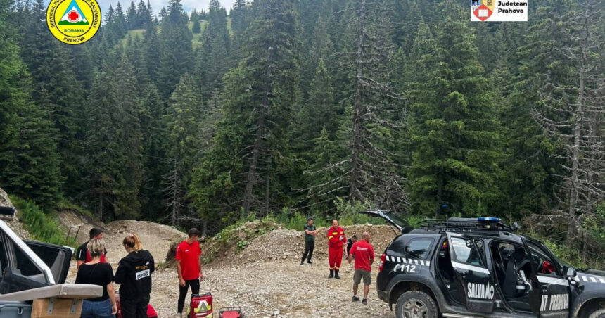 accident grav in muntii ciucas patru persoane ranite dupa ce o masina s a izbit de o stanca interventie dificila a salvatorilor 6a5df359c33c5