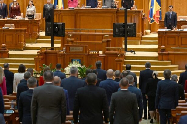 au obosit parlamentarii au intrat in concediu in timp ce romania se prabuseste 6a44f842476fb