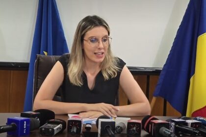 buzoianu mediu la constanta anunta demolari de terase si cere filmari in fiecare seara de pe toate plajele cu alge 6a5a58d8814dc