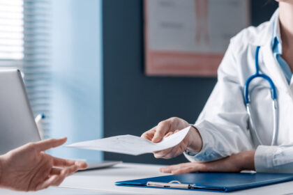 ce analize si consultatii sunt gratuite in 2026 lista serviciilor medicale decontate inclusiv pentru persoanele neasigurate 6a5858f992630