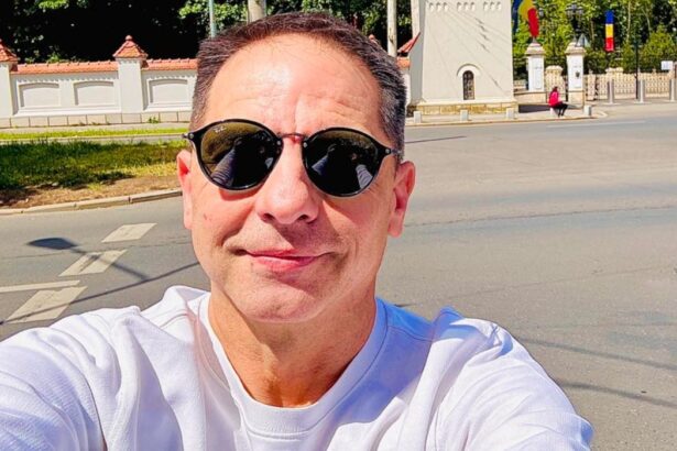 dan negru critica fara menajamente festivalul mamaia am vazut un eveniment ponosit cu tineri batrani pe scena 6a6a83c7e2f44