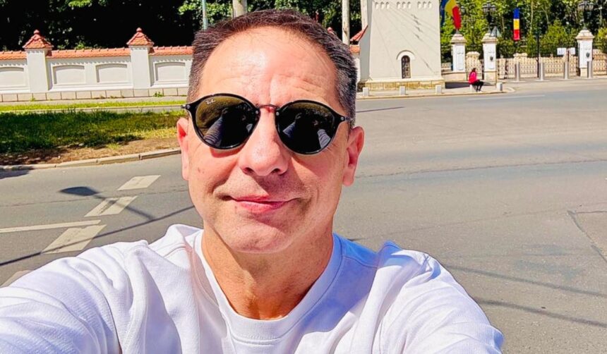 dan negru critica fara menajamente festivalul mamaia am vazut un eveniment ponosit cu tineri batrani pe scena 6a6a83c7e2f44