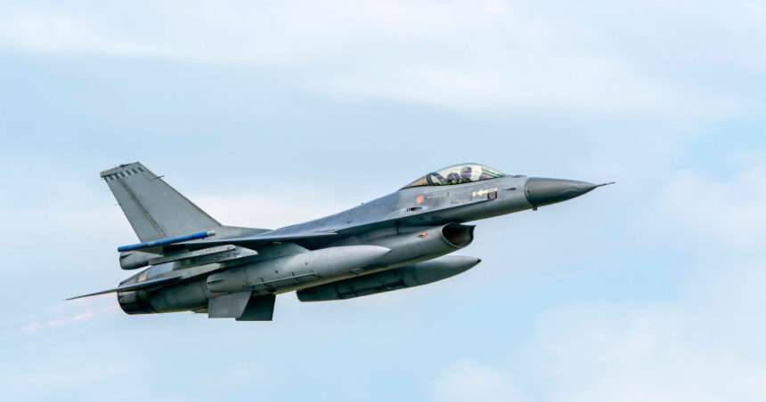 detalii despre echipajul de pe f 16 care a doborat drona seful armatei mi as dori sa am in toata flota aeriana oameni ca ei 6a636a97d7c36