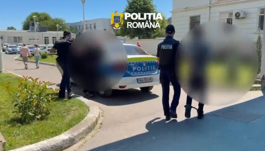 doi barbati arestati dupa o serie de spargeri in mamaia au vizat o biserica abadl si un santier 6a4d01971ad99