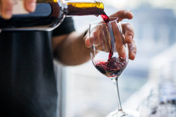 este un pahar de vin rosu pe zi benefic pentru inima un nou studiu incearca sa clarifice riscurile si beneficiile alcoolului 6a525c2a21bf7