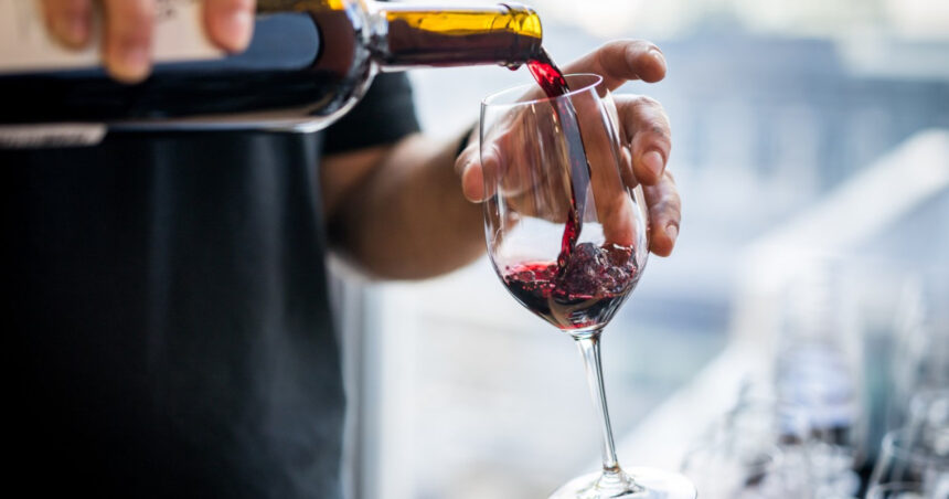 este un pahar de vin rosu pe zi benefic pentru inima un nou studiu incearca sa clarifice riscurile si beneficiile alcoolului 6a525c2a21bf7