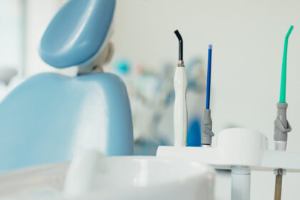 excedent de medici dentisti pe piata colegiul medicilor stomatologi face apel la reducerea locurilor la buget in facultati 6a6ba7f1da7f2