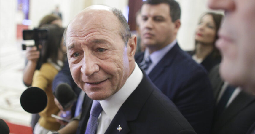 exclusiv basescu ii critica pe liderii politici care au negociat in secret cu aur se duc cu scufita in mana si spun nenea simion te rugam 6a622393ad6df