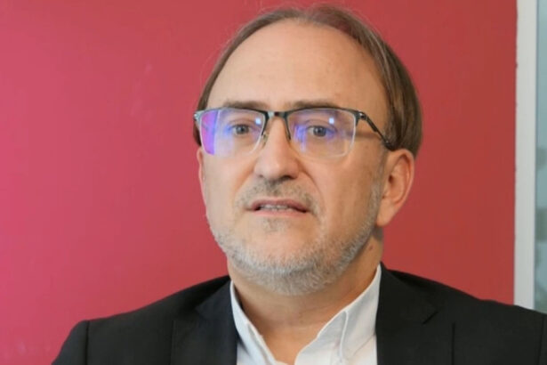exclusiv pasaport diplomatic investitorii francezi din romania cer stabilitate numarul de ministri se schimba prea des 6a6c911c12d7f