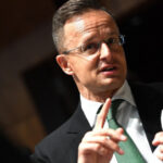 fostul ministru de externe al ungariei peter szijjarto a renuntat la mandatul parlamentar pentru a se alatura industriei auto chineze 6a58a0510d6a2