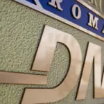 foto trei directori din industria de armament au fost retinuti de dna sute de mii de euro cash gasiti la domiciliul unuia dintre ei 6a633d0c3a753
