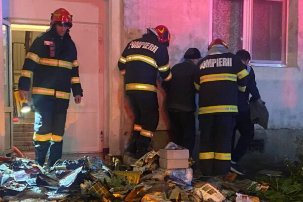 incendiu la un bloc din municipiul constanta zece persoane s au autoevacuat 6a50d079be2ce