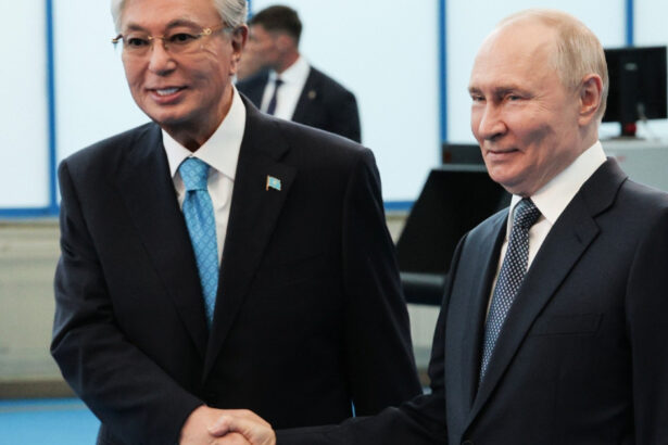 intalnire tensionata la omsk presedintele kazah il provoaca pe vladimir putin cu propunerea de a opri conflictul din ucraina 6a64f452e6872