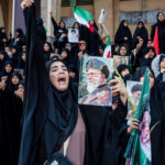 iran lacrimi pumni in piept si indemnuri la razbunare la funeraliile publice din teheran ale ayatollahului ali khamenei 6a491aa934408