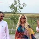 loredana a ajuns cu elicopterul la un eveniment era cat pe ce sa aterizam la manastire 6a57a580e3a10