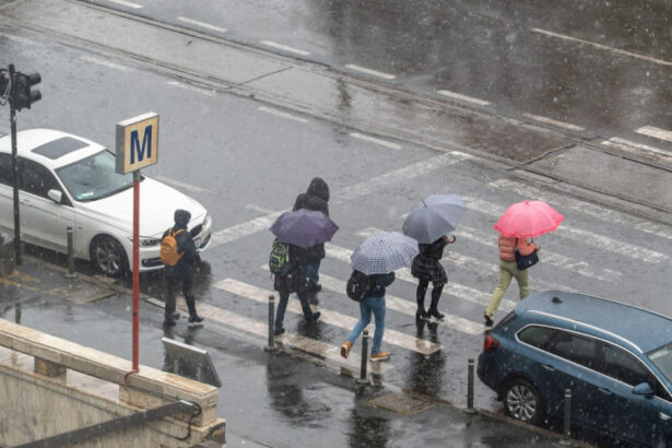 meteorologii anunta noi coduri portocalii de furtuna zonele in care va ploua intr o zi cat intr o luna 6a606c2ab337f