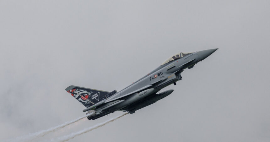 ministerul apararii si avioanele eurofighter typhoon au tras asupra dronei dar au ratat tinta 6a636745bfb10