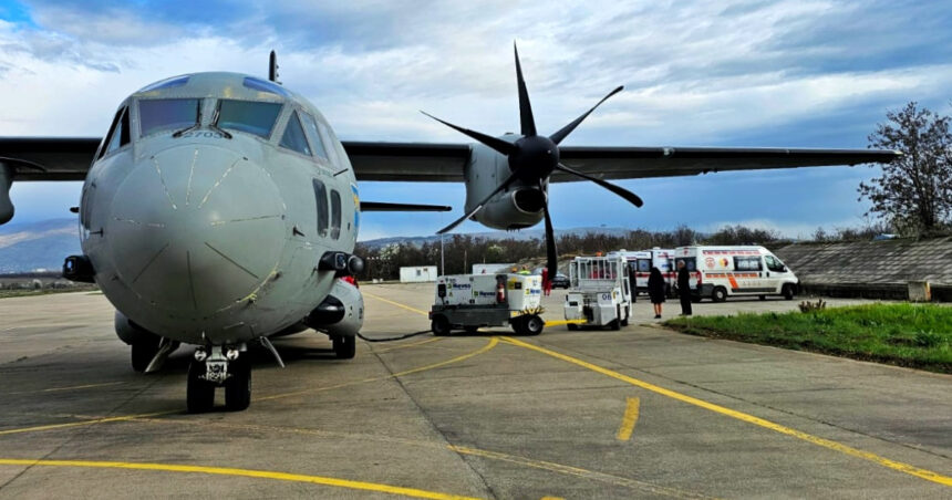 misiune umanitara a fortelor aeriene romane pacient cu arsuri transferat in belgia cu o aeronava c 27j spartan 6a55e053793a3