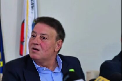 mitroi isi doreste alegeri anticipate pentru iesirea onorabila din politica pe post de senator linge blidele din pnl constanta raman cu buza umflata prin prabusirea partidului a 6a6613362598d