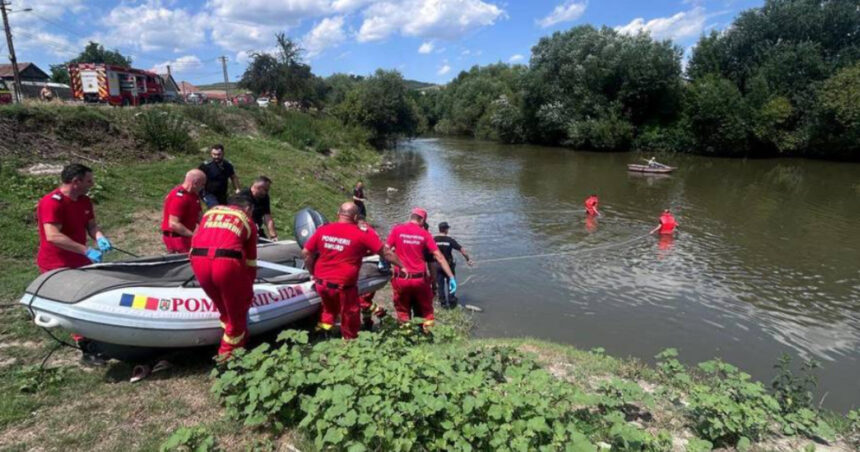 mobilizare de amploare in mures dupa ce doi copii ar fi cazut in rau scafandrii intervin si un elicopter smurd survoleaza zona 6a5f72eab9327