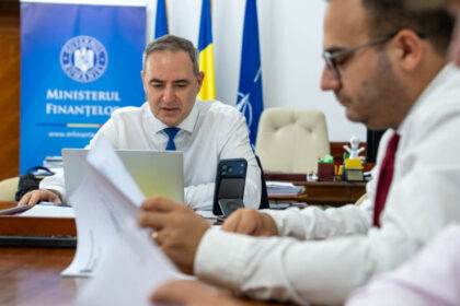 nazare inainte de decizia fitch azi am continuat dialogul cu moodys romania are argumente solide pentru mentinerea ratingului 6a6cdc038043a
