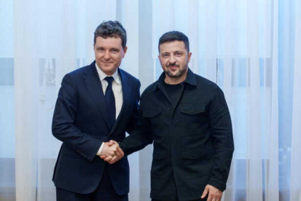 news alert nicusor dan merge maine la kiev la invitatia lui volodimir zelenski presedintele romaniei va participa la un summit important 6a55e3d82561c