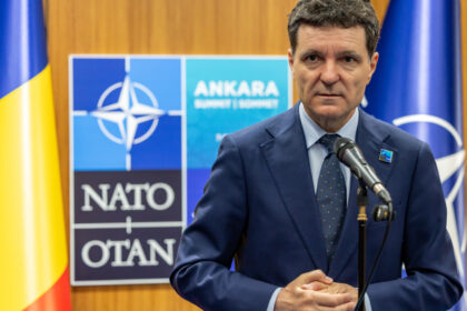 nicusor dan anunta ce va face cu pistolul primit cadou de la erdogan la summitul nato de la ankara 6a4f80f0b03e5