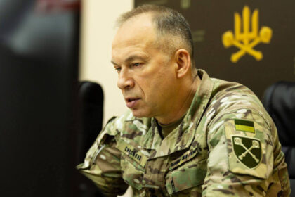oleksandr sirski seful armatei ucrainene sunt soldati care nu au parasit linia frontului de 200 de zile 6a57123187b7f