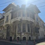planuri schimbate radical in cazul unei cladiri care atrage toate privirile investitorul pregateste transformarea se dorea initial o clinica medicala 6a515f98f1fe6