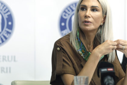 raluca turcan in loc sa contribuie la corectarea proiectul legii salarizarii psd prefera sa il saboteze politic atac la grindeanu 6a64bfc17905c