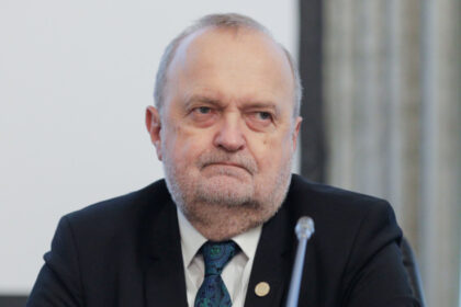 reactia rectorului umf iasi dupa discursul critic al unei absolvente la ceremonia finalului de an 6a639140b5cd8