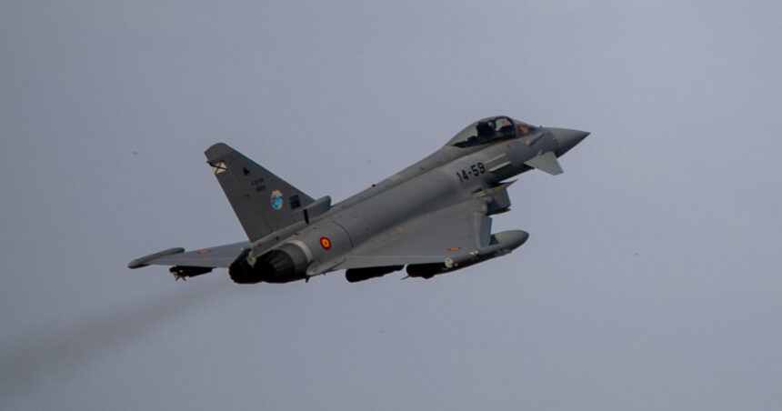 ro alert in tulcea radarele mapn au detectat un grup de drone langa insula serpilor doua avioane eurofighter ridicate de la sol 6a4cc8d262a31