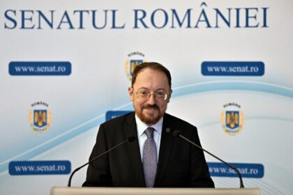 senatorul sava usr vine de fapt de la uniunea scufundati romania iar religia care predica iubirea de neam si tara le sta in gat useristilor 6a5e0708d94a3