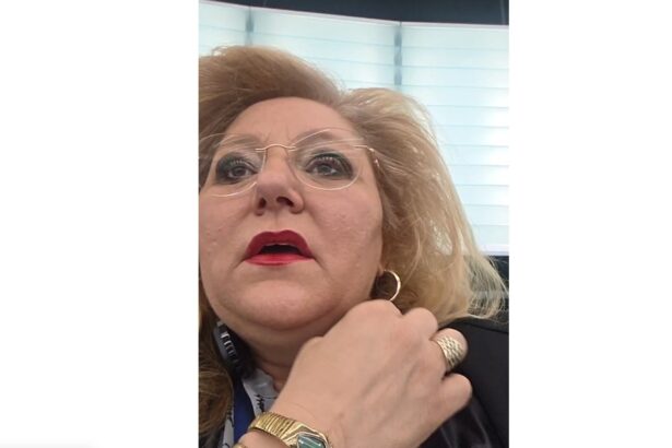 sosoaca trimisa in judecata pentru scandalul cu sechestrarea jurnalistilor italieni de la rai sefa sos acuzata de patru infractiuni de lipsire de libertate 6a58dd2bd09de