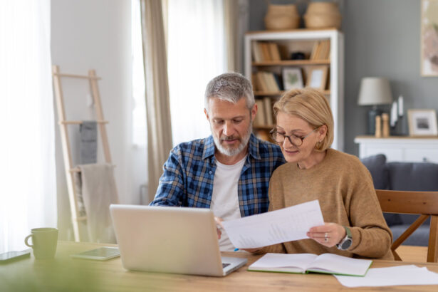 stagiul complet de cotizare creste pentru femei din august 2026 ce persoane sunt vizate anexa completa pentru anii de pensionare 6a4df02584611