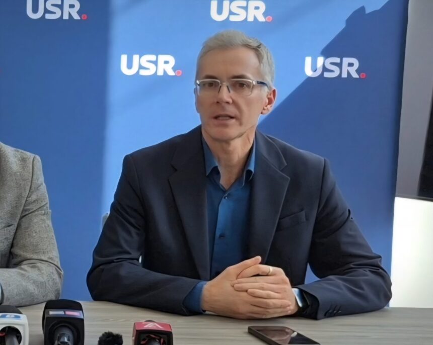 stelian ion usr il acuza pe grindeanu ca schimba legea retroactiv pentru a si executa adversarii politici astazi il vizeaza pe fritz maine oricine poate deveni victima legiferarii dedica 6a6cb8cbd5dd6