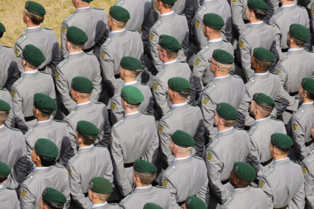 tara ue care se inarmeaza masiv dar in care tot mai multi tineri refuza serviciul militar ce este obiectia de constiinta 6a55f1c08947a