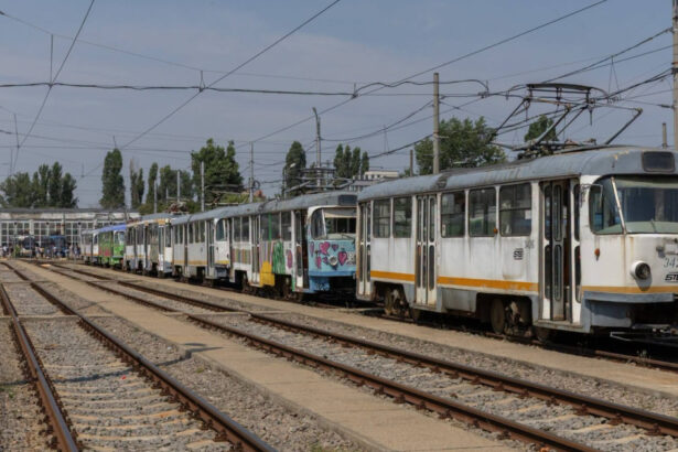 tramvaiele tatra din bucuresti au fost retrase din circulatie primarul ciprian ciucu au transportat mai multe generatii de calatori 6a5d400fdc388