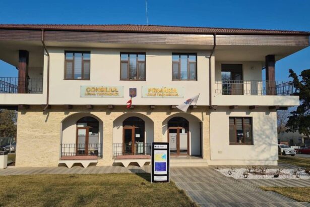 un cunoscut afacerist din constanta cu lipici la contracte a prins si lucrarile de la centrul social de zi din techirghiol 6a4acc8d14dc4