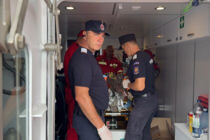 unul dintre marinarii raniti in explozia de pe petrolierul gas lisbon a murit la spital 6a61bbbc241b5