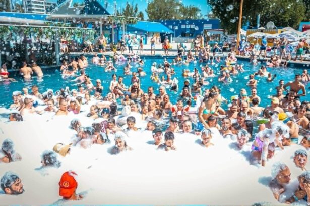 video aqua magic mamaia a oferit copiilor din mai multe comune constantene o zi cu intrare gratuita la distractia din parcul acvatic 6a477548b723e