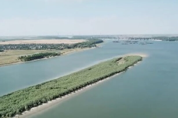 video dunarea scade alarmant nivelul fluviului a coborat sub pragul critic la galati ne asteptam la ce e mai rau 6a4cc2d1c56e6
