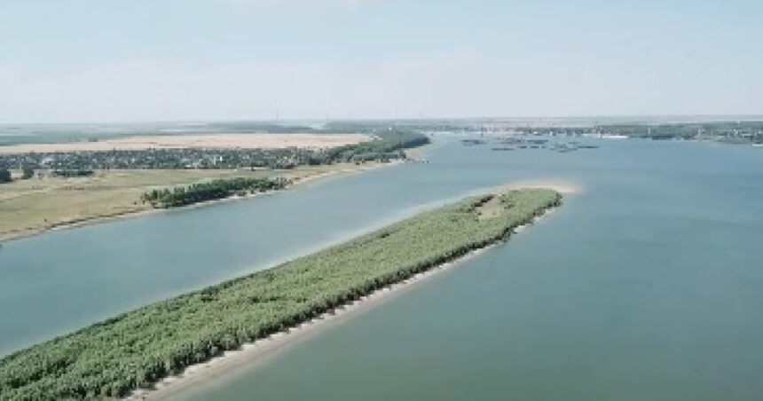video dunarea scade alarmant nivelul fluviului a coborat sub pragul critic la galati ne asteptam la ce e mai rau 6a4cc2d1c56e6