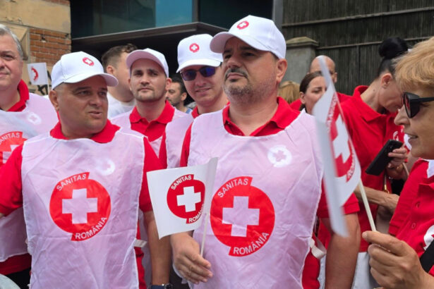 video greva in sanatate sanitas anunta ca personalul medical iese marti in strada impotriva legii salarizarii ce se intampla cu pacientii 6a661c08ef029