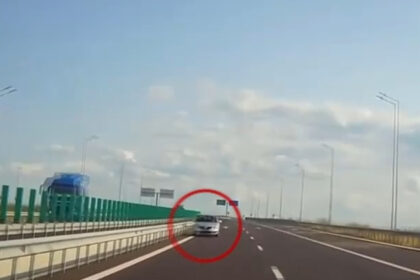 video imagini virale cu un sofer care circula pe contrasens pe a7 barbatul a fost identificat de politisti 6a53211019422