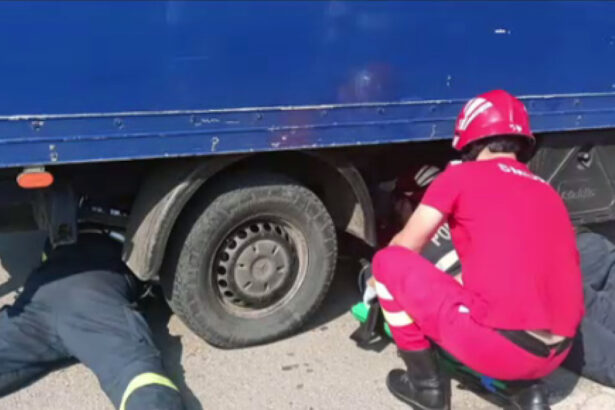 video o femeie cu copilul in brate lovita de un camion in localitatea ieseana mosna 6a5babc3c7868