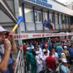 video proteste in sute de spitale din romania cadrele medicale ameninta cu greva generala din 28 iulie 6a5dccda159c5