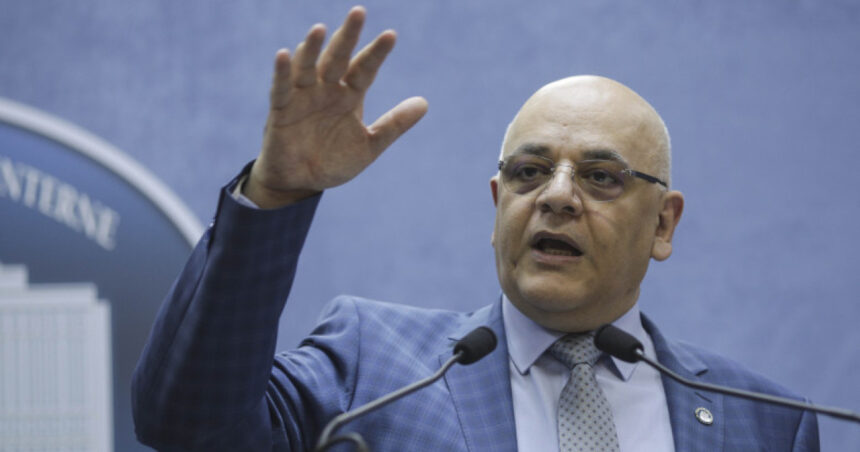 video scandal intre raed arafat si alexandru rafila seful dsu nu exista profesionisti mai buni si profesionisti mai putin buni 6a6a0c9fbb7b5